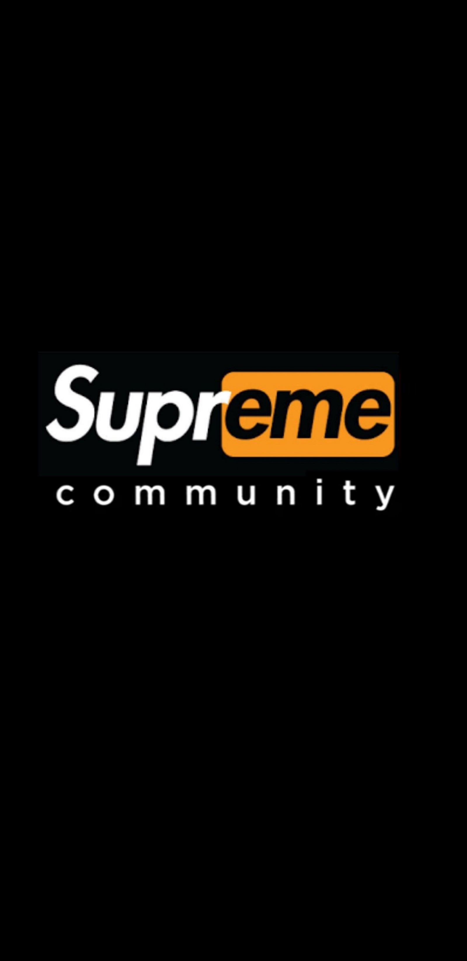 Supreme community-logo auf schwarzem hintergrund (supreme, pornhub community, logo)