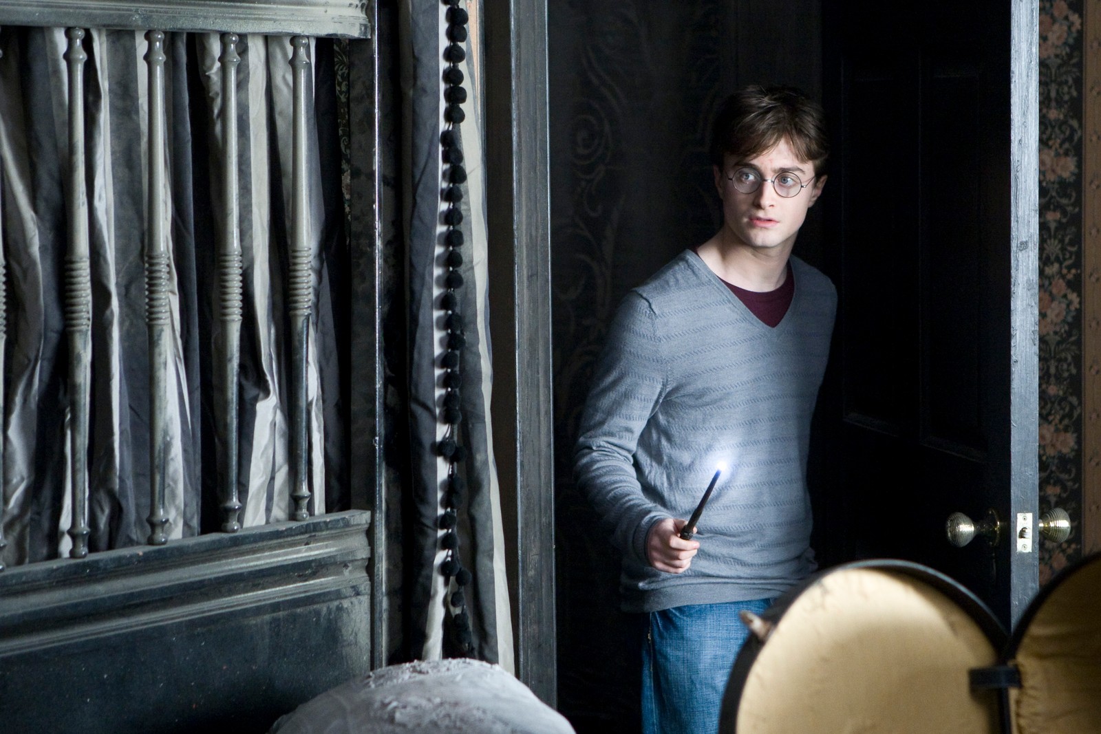 daniel radcliffe, harry potter, hermione granger, jeans, united kingdom wallpaper