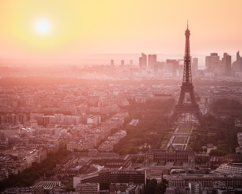 Ароматный вид на город с башней и закатом (эйфелева башня, париж, paris, восход солнца, башня)