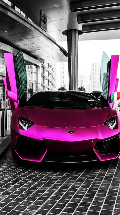 Auffälliger pinker Lamborghini Aventador mit Hebetüren