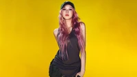 giselle aespa, fondo amarillo, 5k, cantante de k pop, música