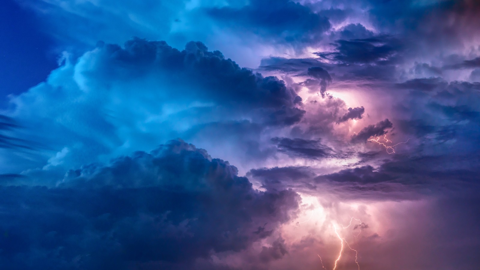 thunderstorm, lightning, flashing, stormy clouds, bad weather wallpaper