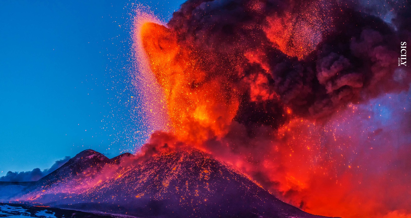 volcano, lava, shield volcano, stratovolcano, lava dome wallpaper