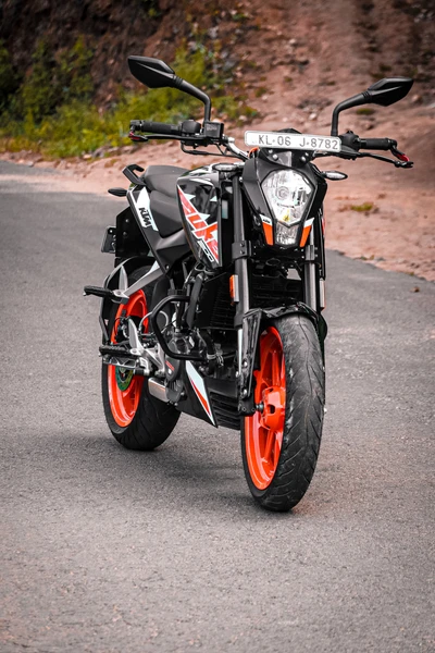 Motocicleta KTM Duke 200: Design elegante e desempenho na estrada