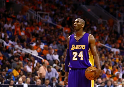 Kobe Bryant en action : une icône des Los Angeles Lakers sur le terrain