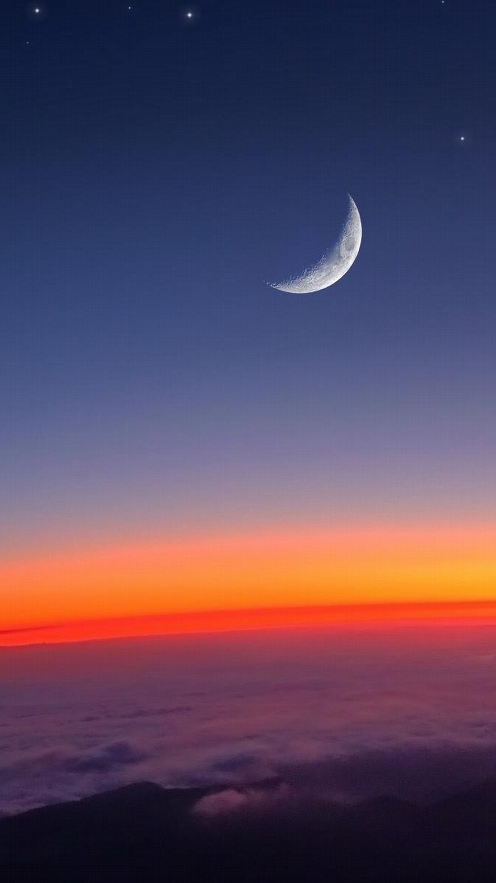 Eine ansicht eines halbmondes und eines sterns am himmel (horizont, mond, natur, sterne, sonnenuntergang)