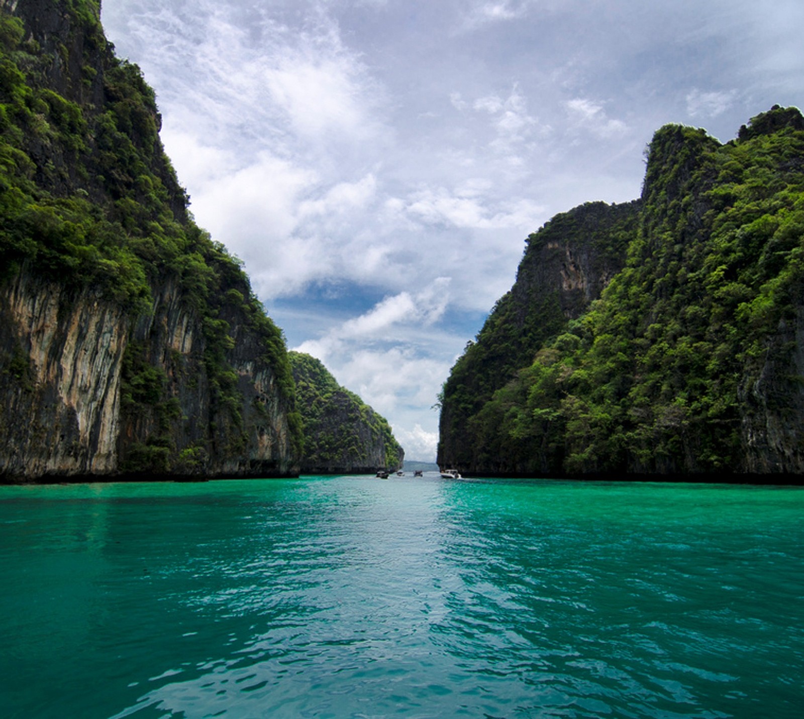 Descargar fondo de pantalla azul, barcos, islas, océano, verde azulado