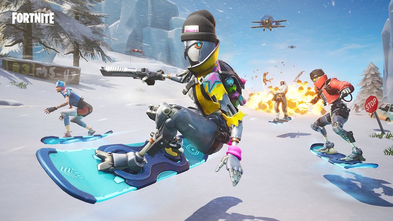 Nahaufnahme eines snowboarders mit helm und brille auf einer verschneiten oberfläche (fortnite battle royale, videospiel, driftboard, rebell, rovolt)