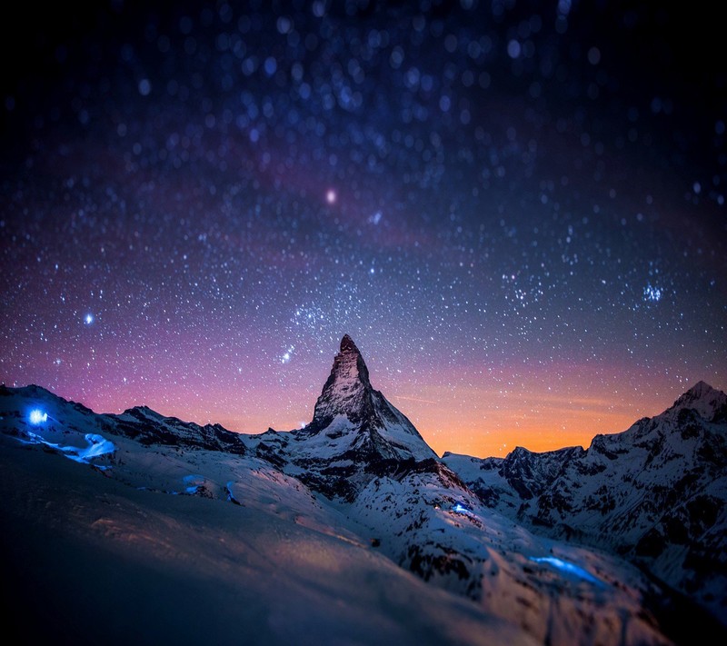 Céu estrelado sobre uma montanha com uma pequena luz azul (aips, incrível, hd, cenário)