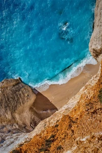 Impresionante vista aérea de una playa serena en Belgrado