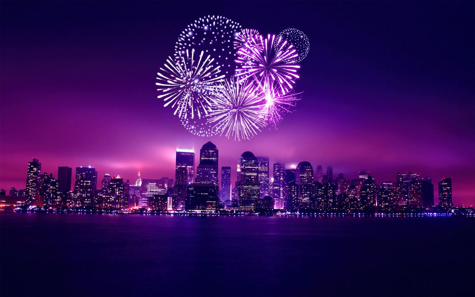 Fuegos artificiales sobre el horizonte de una ciudad con un cielo morado (chicago, celebraciones de año nuevo, estética, púrpura, atardecer)