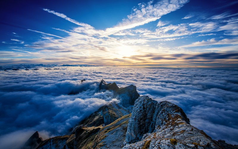 Вид на облака и горы с вершины горы (santis, highest mountain, вершина, швейцарские альпы, панорама)