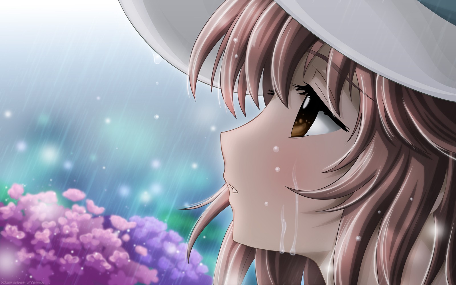 Chica de anime con sombrero y gotas de lluvia mirando flores. (anime, boca, pestaña, foto instantánea, extensiones de pestañas)