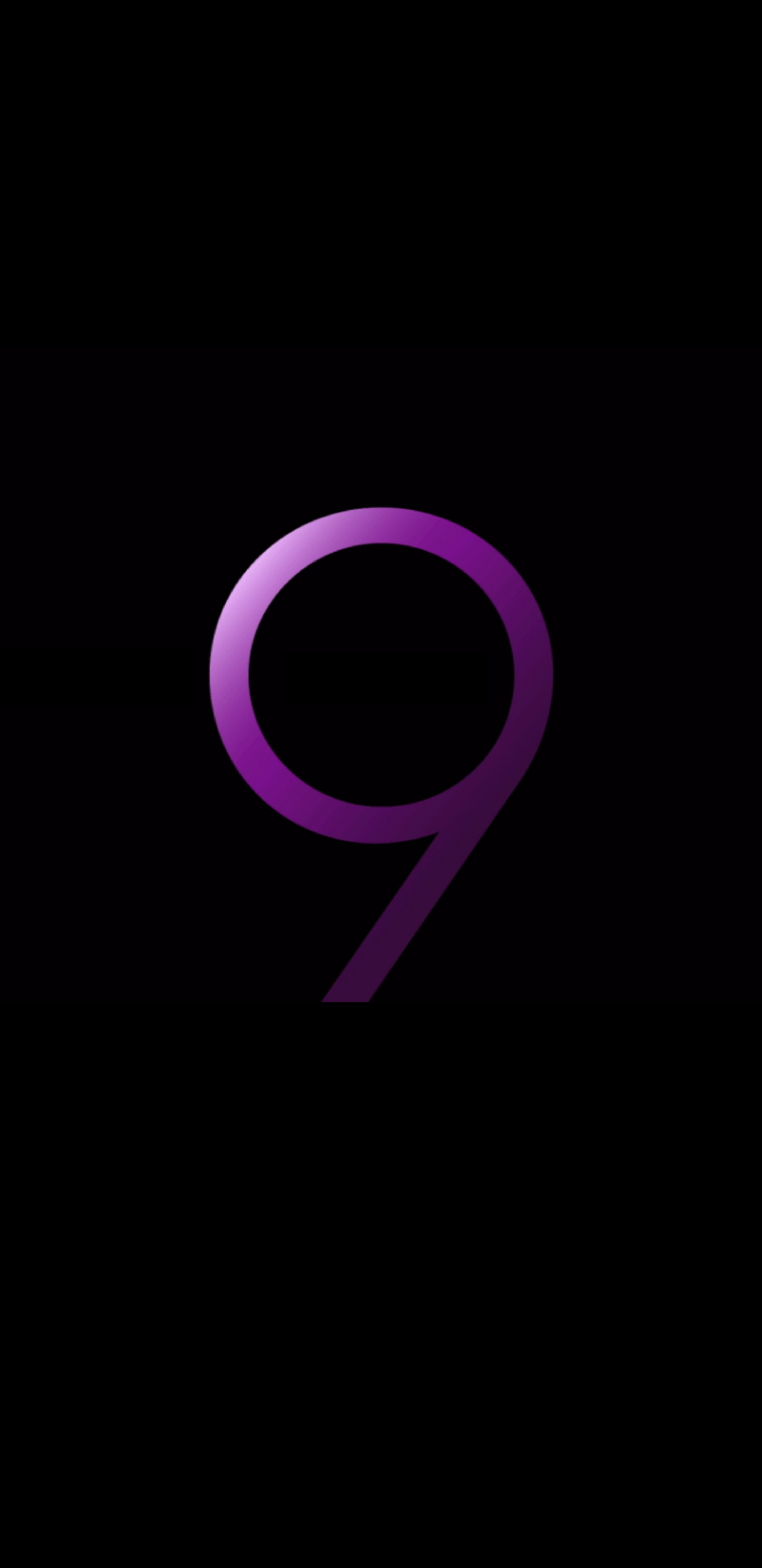 Un gros plan d'un téléphone violet avec le numéro 9 dessus (galaxy s9, galaxys9, s9, samsung, samsung s9)