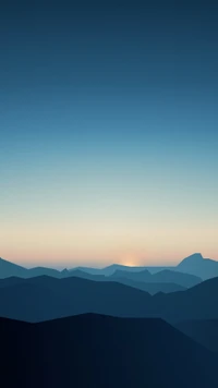 Sérénité de la Chaîne de Montagnes Bleues au Crépuscule