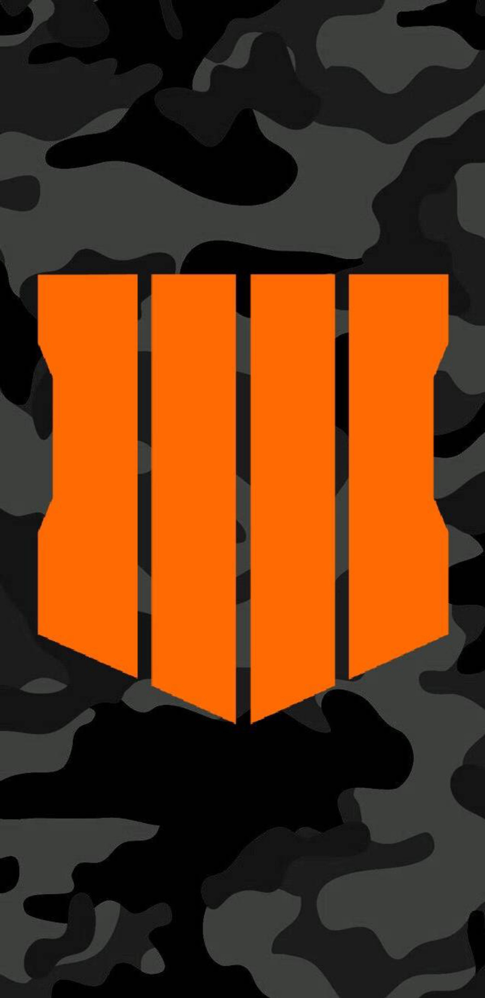 Un logo negro y naranja con un fondo de camuflaje (llamar, de, deber)