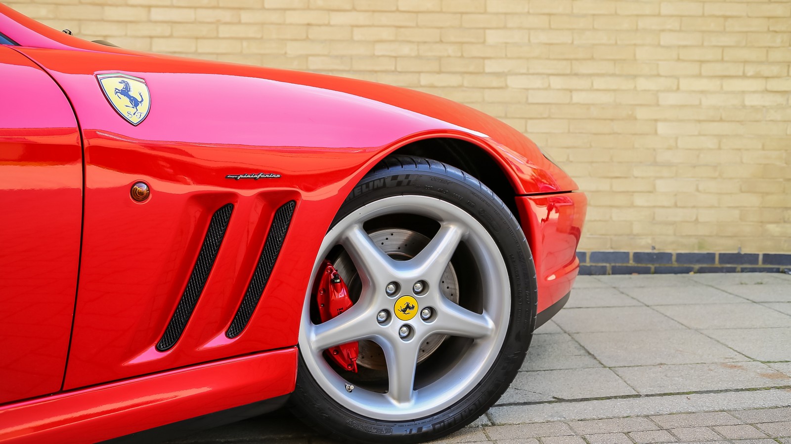 Descargar fondo de pantalla ferrari california, coche deportivo, rueda, rueda de aleación, diseño automotriz