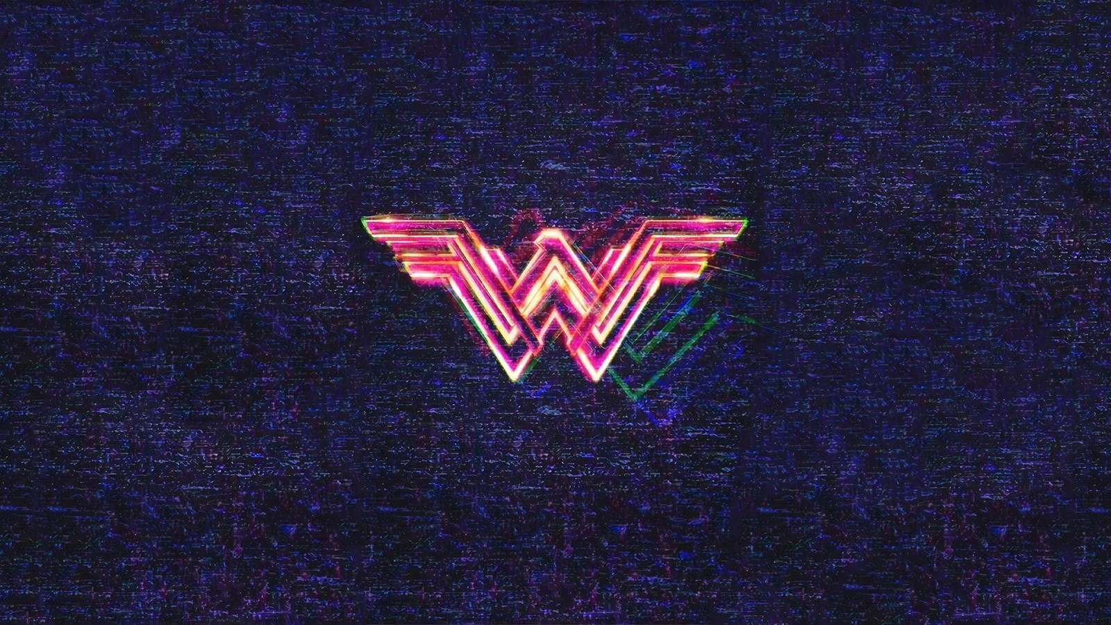 Крупный план неонового логотипа на черном фоне (чудо женщина 1984, wonder woman 1984, фильм, чудо женщина, wonder woman)