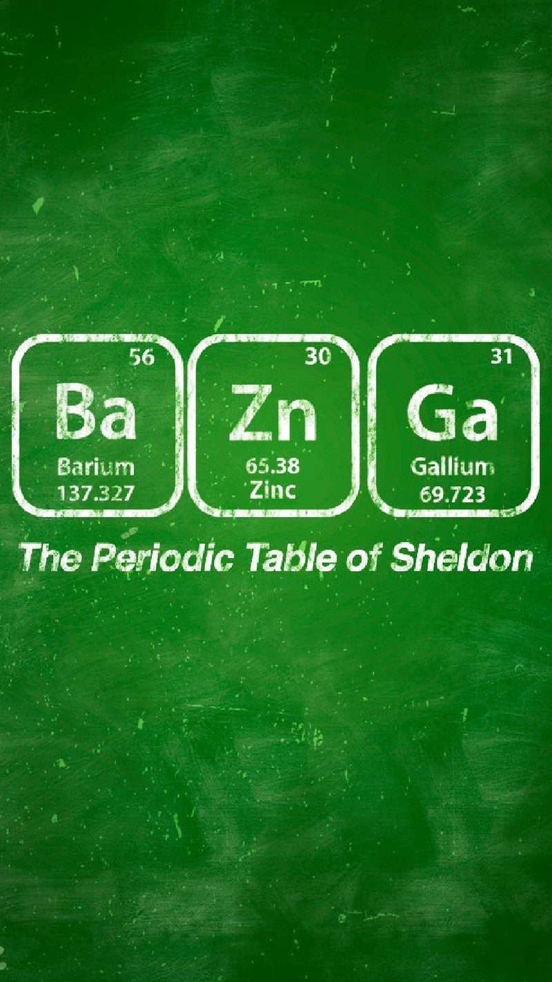 Близкий план школьной доски с периодической таблицей шелдона (базинга, bazinga, теория большого взрыва, элементы, шелдон)