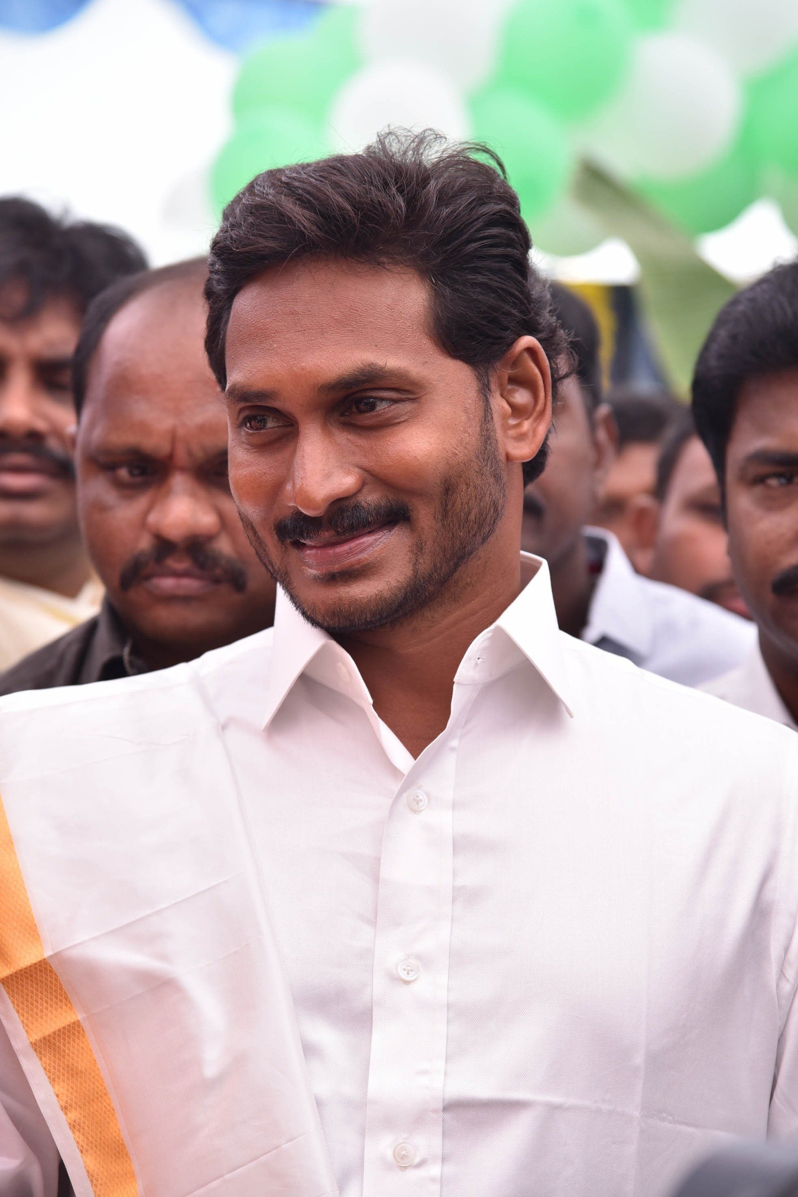 Téléchargez le fond d'écran tbreddy, ys jagan