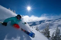 Aufregendes Skierlebnis in einem sonnigen Alpenwunderland