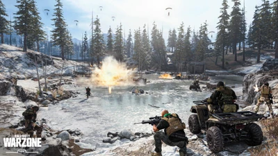 Escena de batalla intensa en Call of Duty: Warzone con soldados en un paisaje nevado participando en combate cerca de un lago congelado.