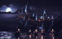 Castelo de Hogwarts iluminado pela luz da lua: Uma cena de meia-noite de reflexão mágica.