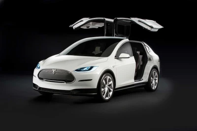 Tesla Model X: Un SUV familiar eléctrico futurista con puertas de ala de halcón icónicas.