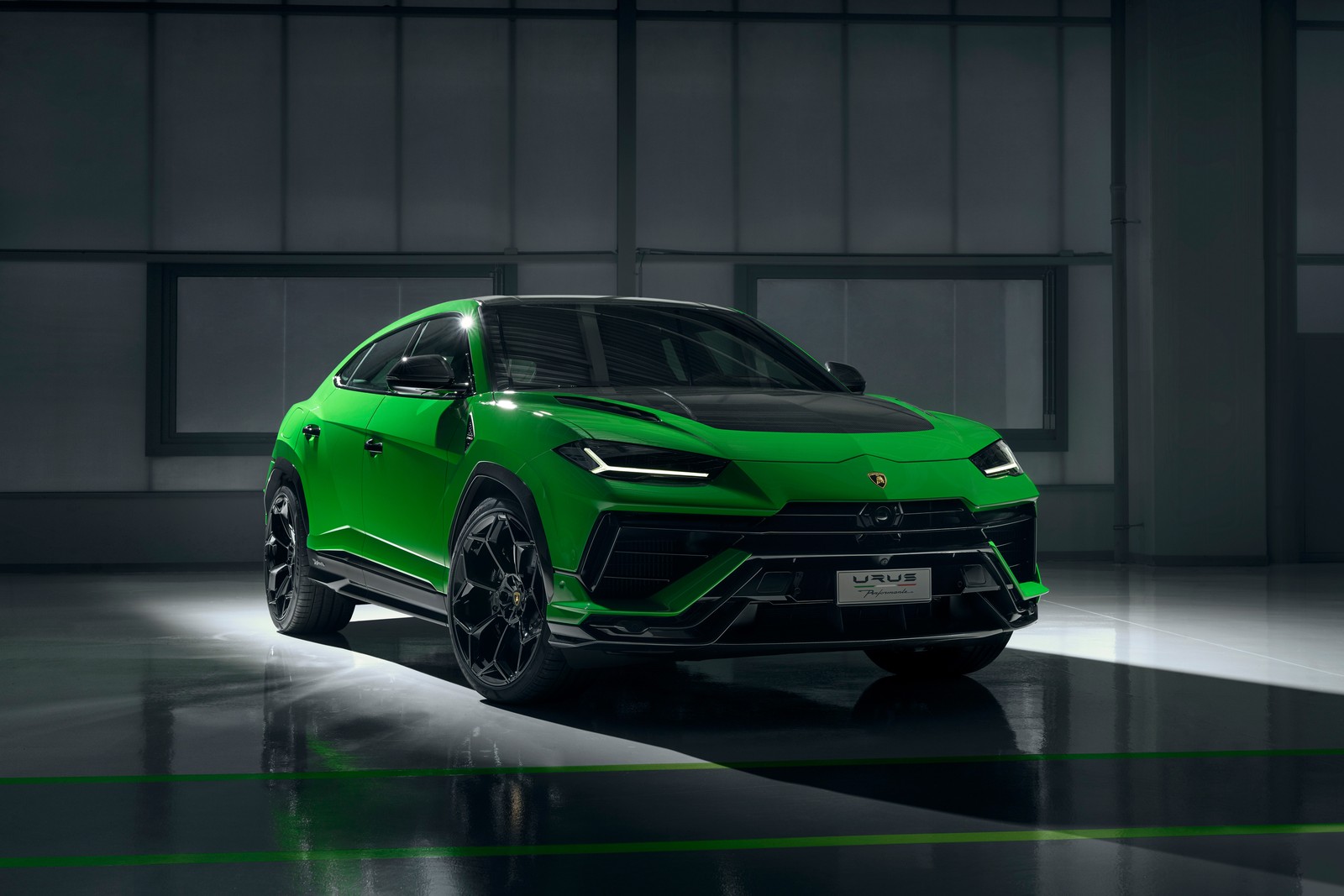 Conceito lamborghini urus revelado em verde com teto preto (super suv, supercarros, 2022, 5k, 8k)