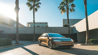 Lucid Air Dream Edition: Удивительный электрический автомобиль среди пальм