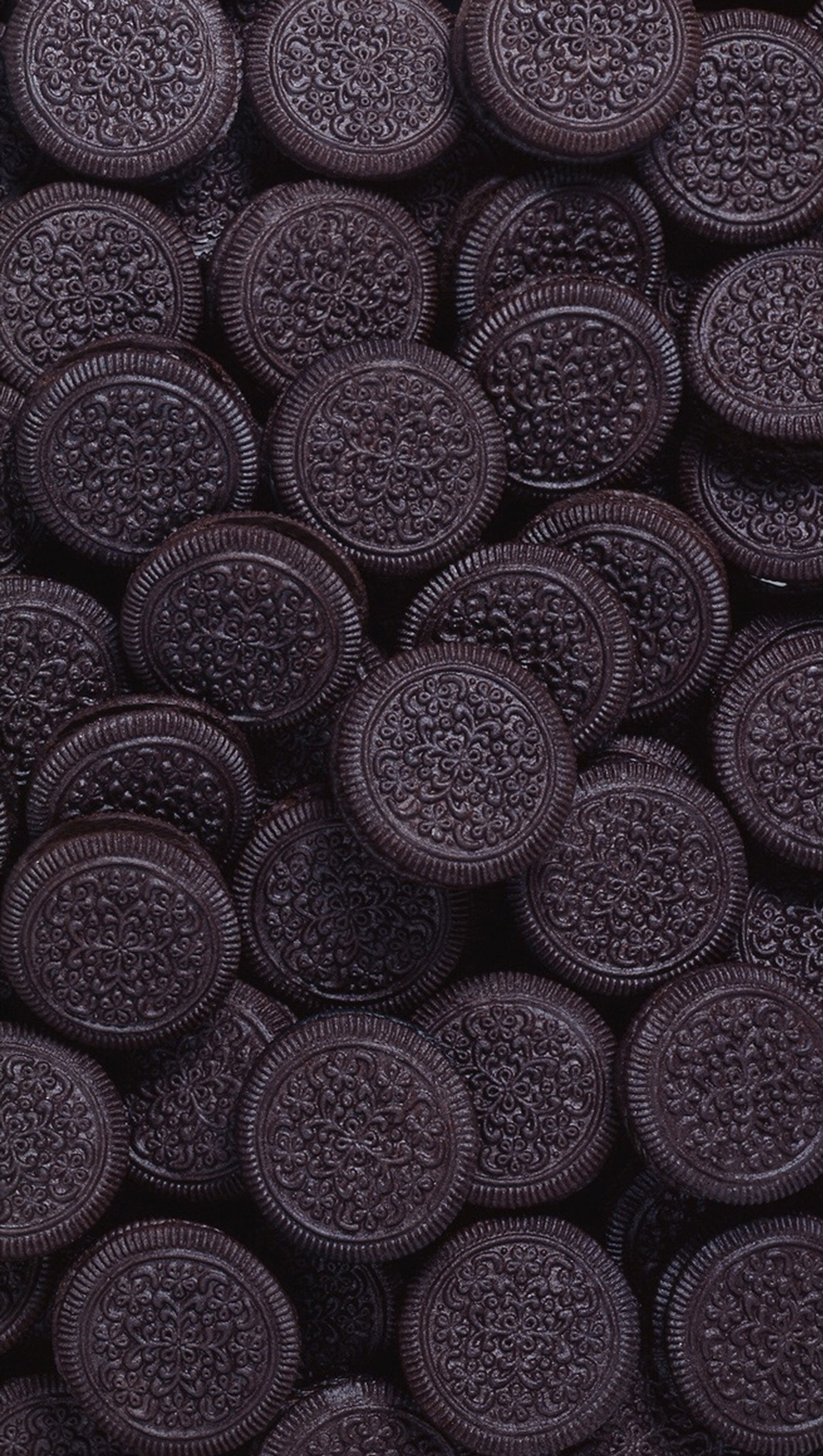 Galletas oreo apiladas una encima de otra en un montón (locura, oreo)