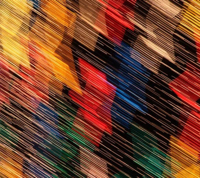 Mosaico abstrato vibrante com listras coloridas dinâmicas