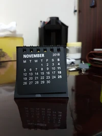 Novembro 2018 Calendário de mesa preto