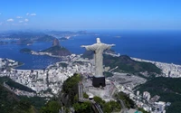 Cristo Redentor: Marco icônico com vista para a costa cênica do Rio de Janeiro