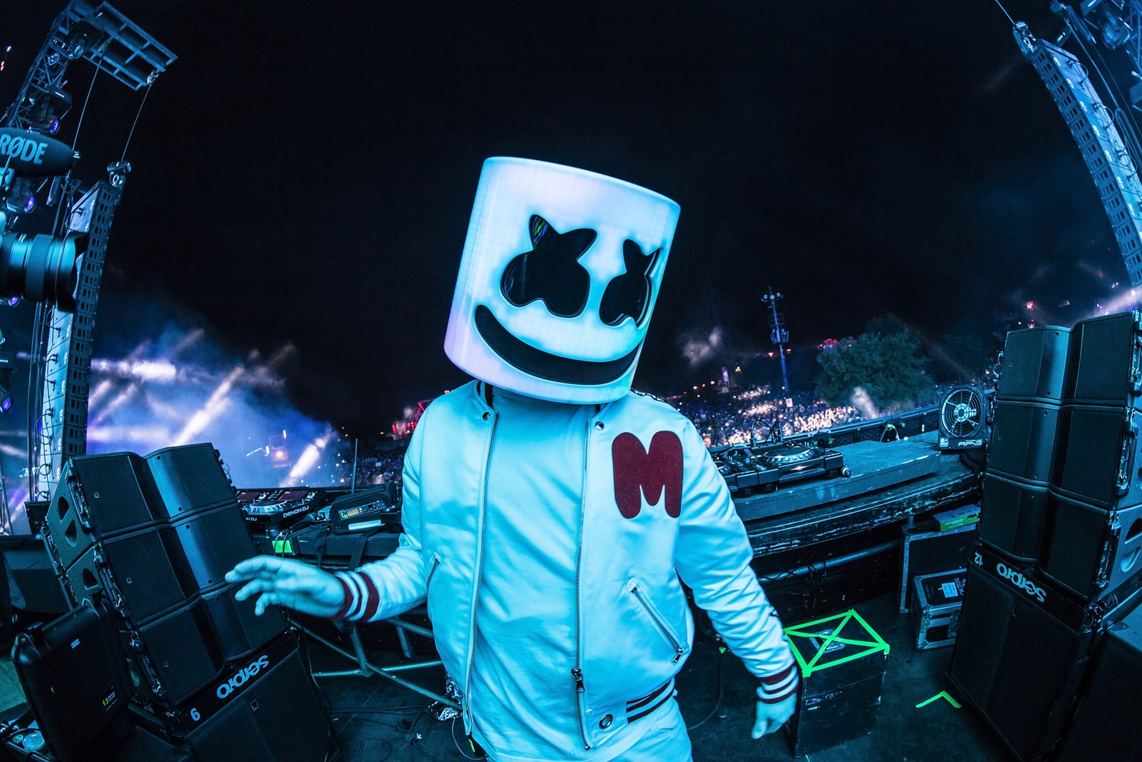 Скачать обои marshmello, маска, живой концерт, американский диджей, 5k