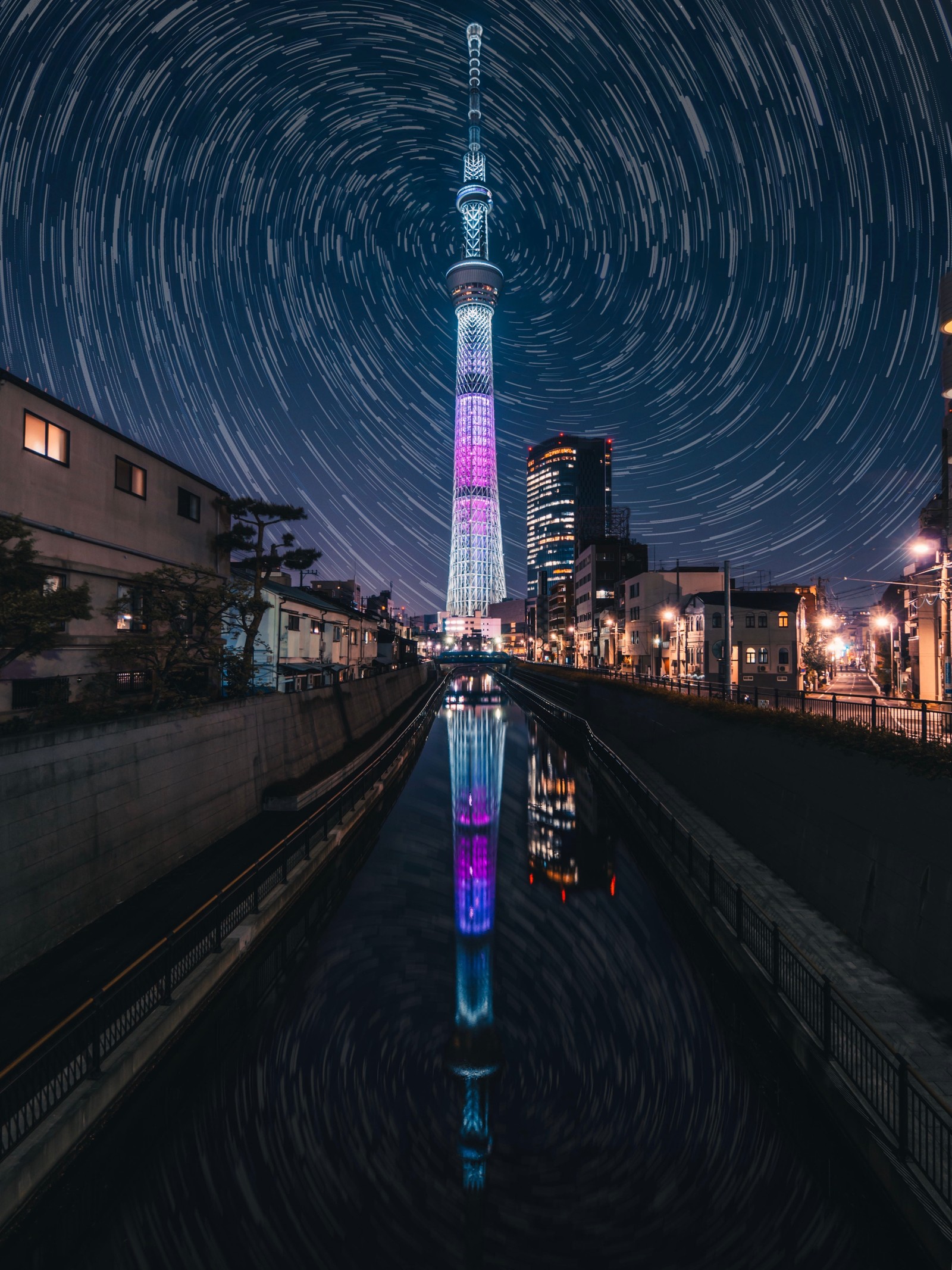 Lade turm, wahrzeichen, blau, nacht, lila Hintergrund herunter