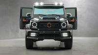 Mansory Mercedes AMG G 63 avec portes ouvertes en affichage dynamique