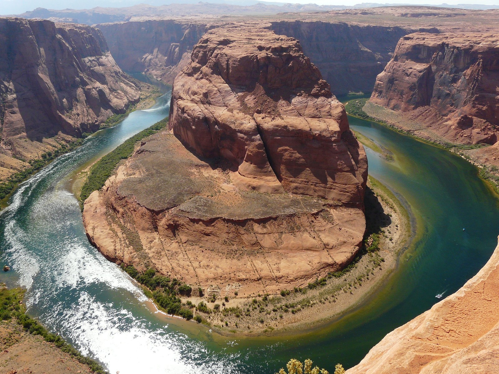 A view of a river running through a canyon next to a cliff (horseshoe bend, colorado river, grand canyon, lake powell, canyon)