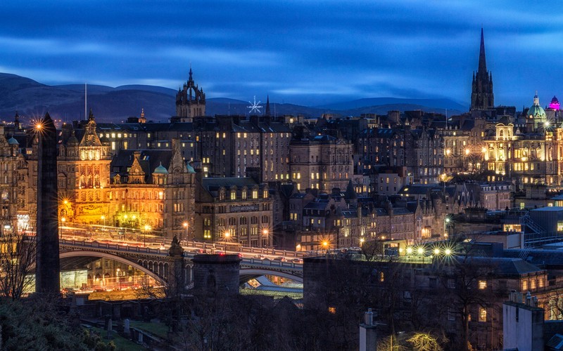 Вид города с мостом и часовой башней (городской пейзаж, эдинбург, edinburgh, ночь, город)