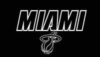 Miami Heat Logo auf schwarzem Hintergrund - minimalistisches Basketballdesign