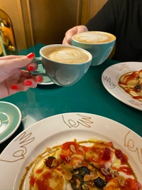 Café y Delicia del Desayuno: Una Experiencia de Brunch Acogedora