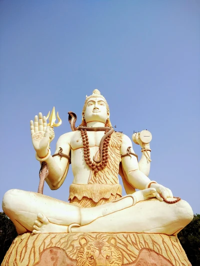 Majestic Statue of Lord Shiva: A Symbol of Divine Power and Serenity