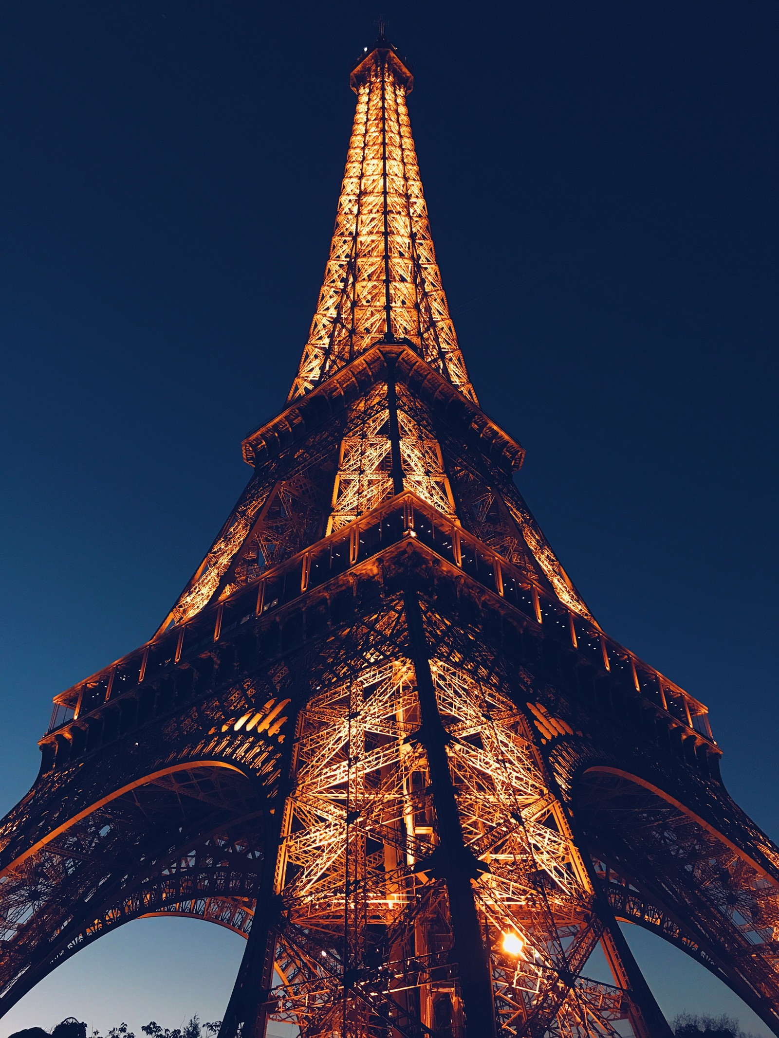 Arafed view of the eiffel tower at night with the lights on (paris, tower)