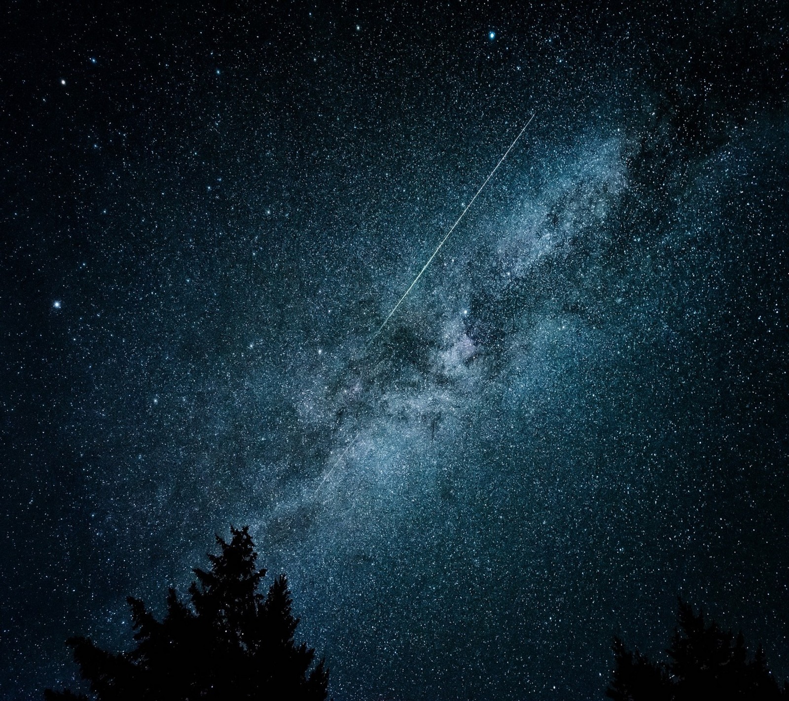 A view of a plane flying through the night sky with a star trail (abej, beograd, love, stars)