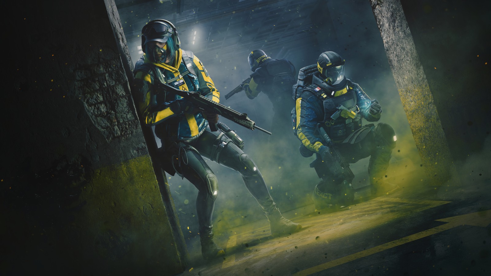 Un groupe de personnes en uniformes jaunes et noirs marchant à travers un tunnel (tom clancys, rainbow six extraction, jeu vidéo, r6 extraction, ela)