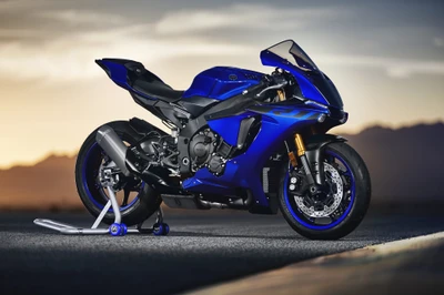 Yamaha YZF-R1 Супербайк: Удивительное Слияние Производительности и Дизайна на Закате.