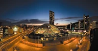 Impresionante vista nocturna del paisaje urbano de Londres con arquitectura icónica