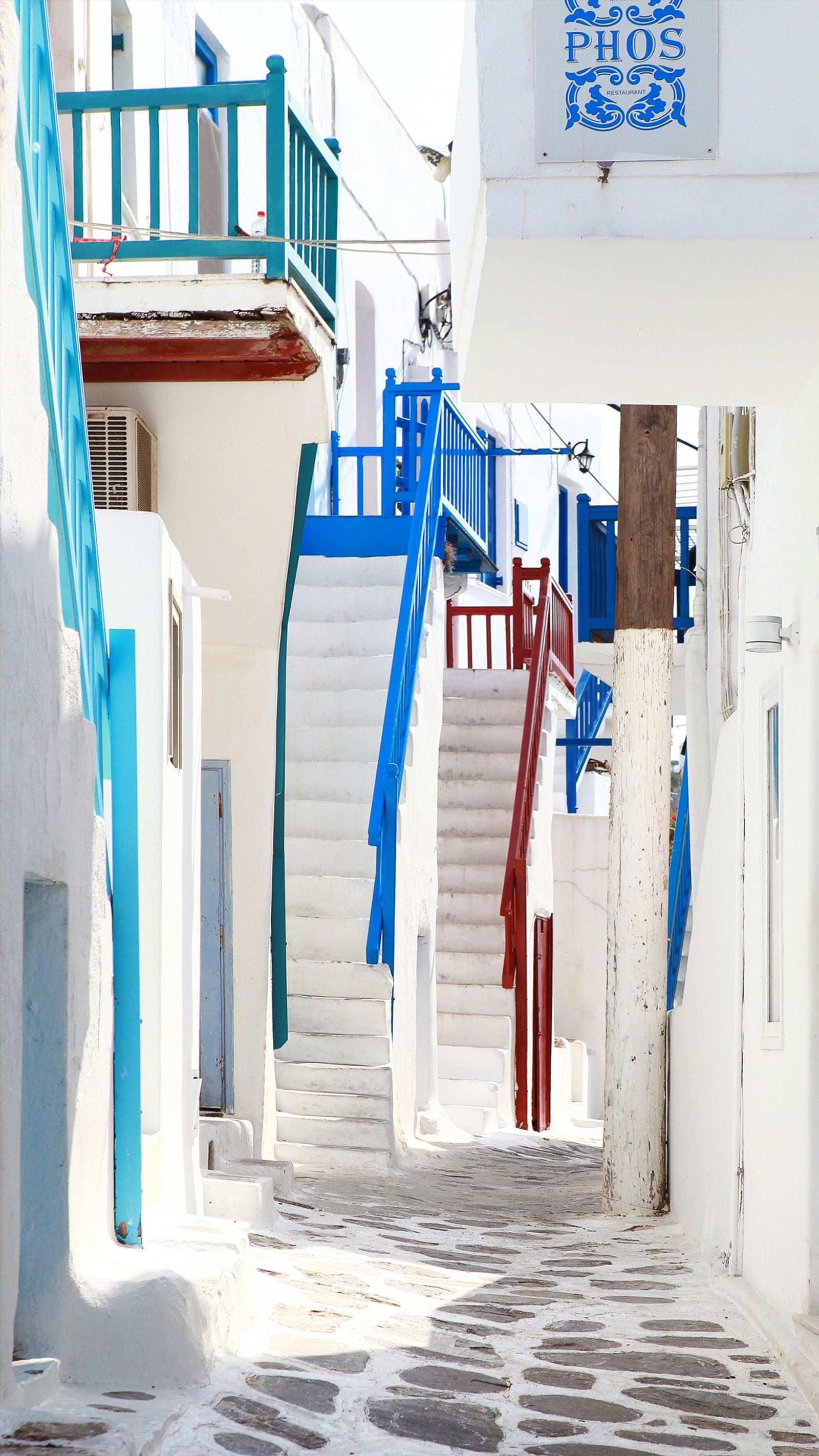 Lade tcl, haus, fenster, blau, nachbarschaft Hintergrund herunter