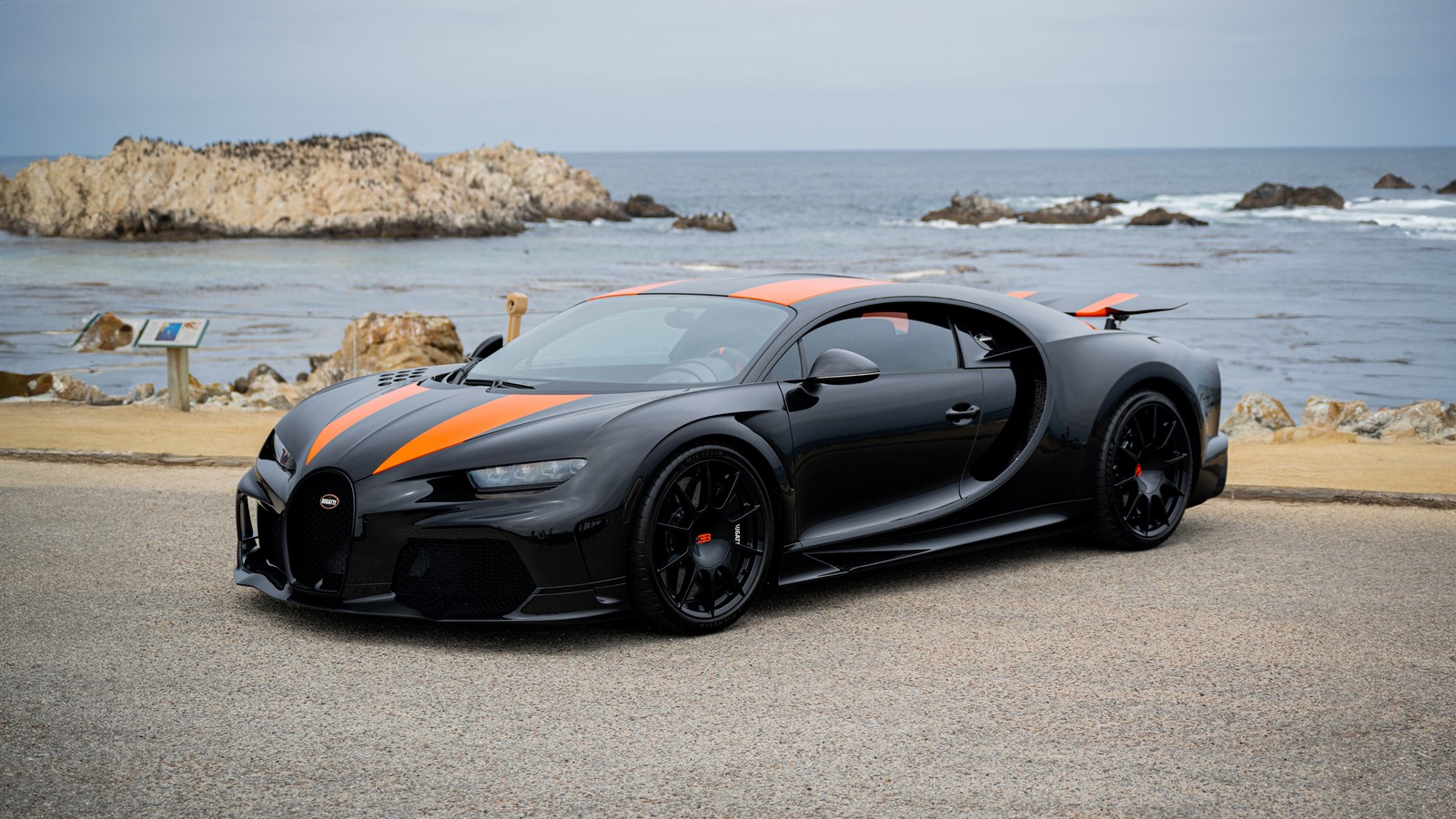 Download bugatti chiron super sport 300, 2024, cars, 4k wallpaper for free