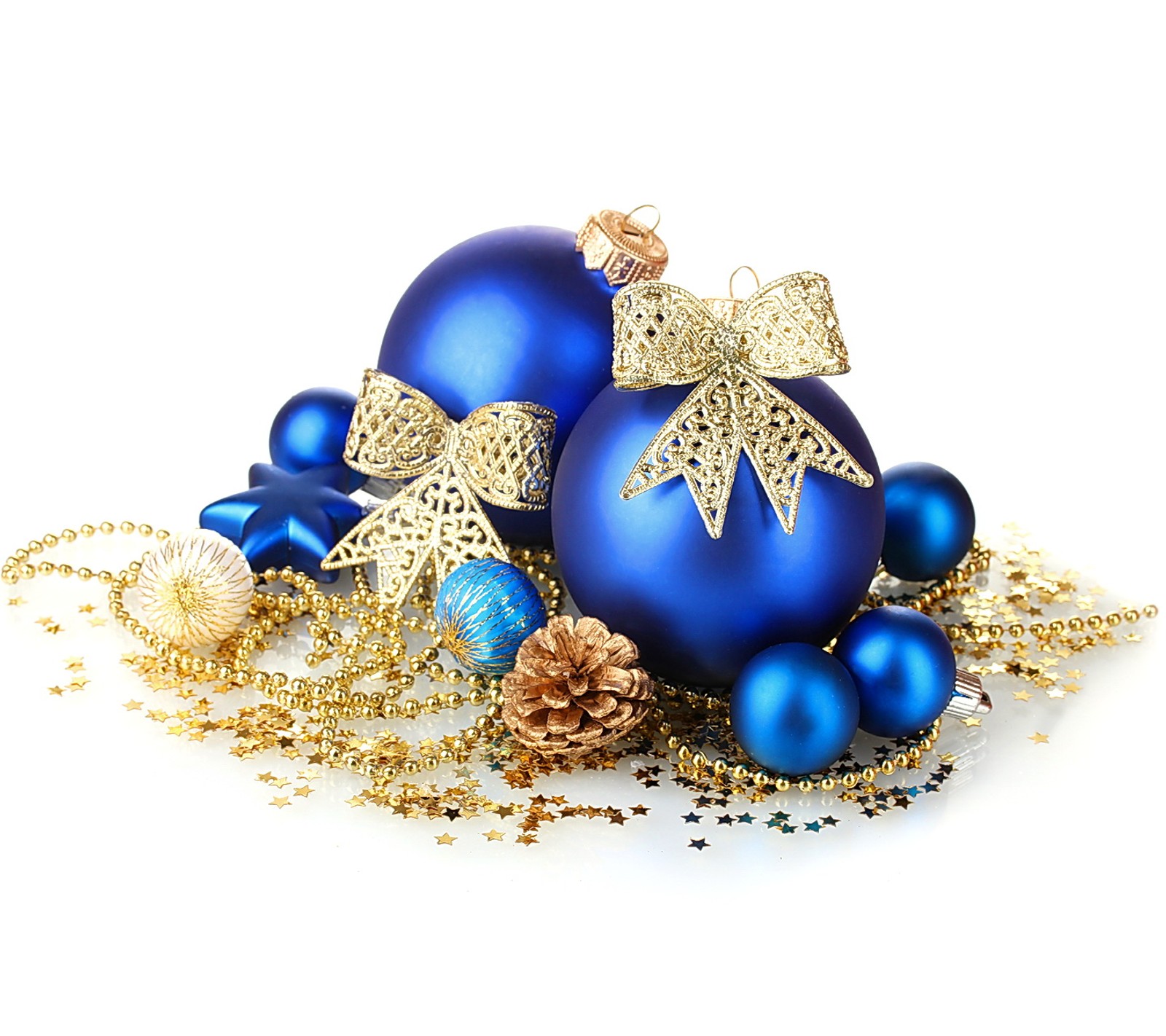 Nahaufnahme einer blauen weihnachtskugel mit goldenen verzierungen (bälle, blau, weihnachten, fröhlich, neu)